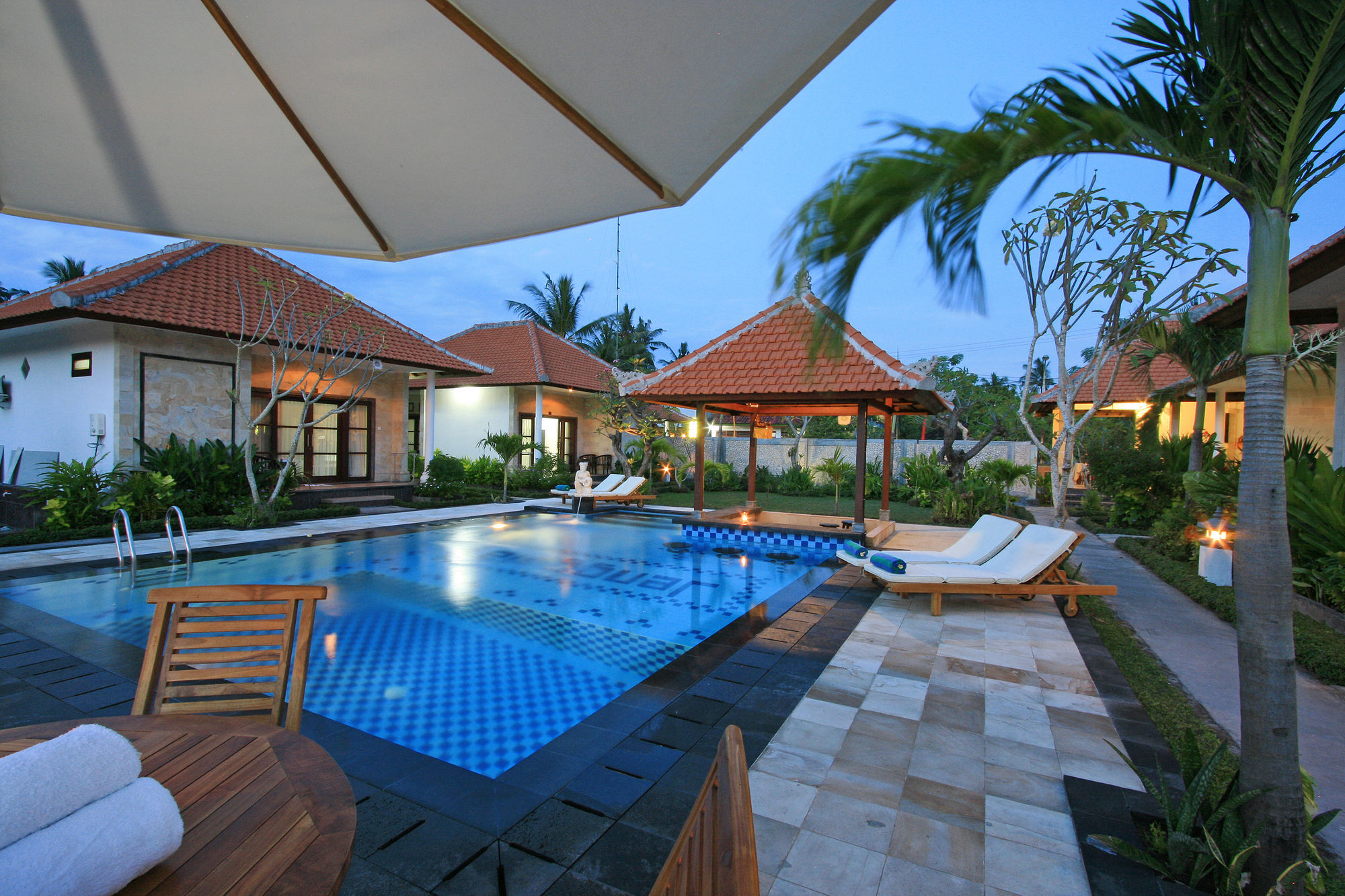 Pondok Jenggala Nusa Lembongan  Ngoại thất bức ảnh